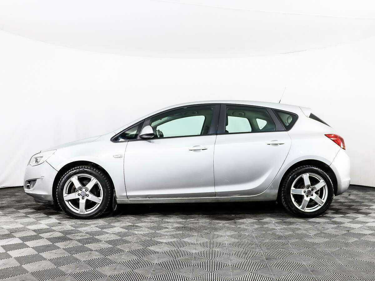Opel Astra 2012 года с пробегом. Фото: #7