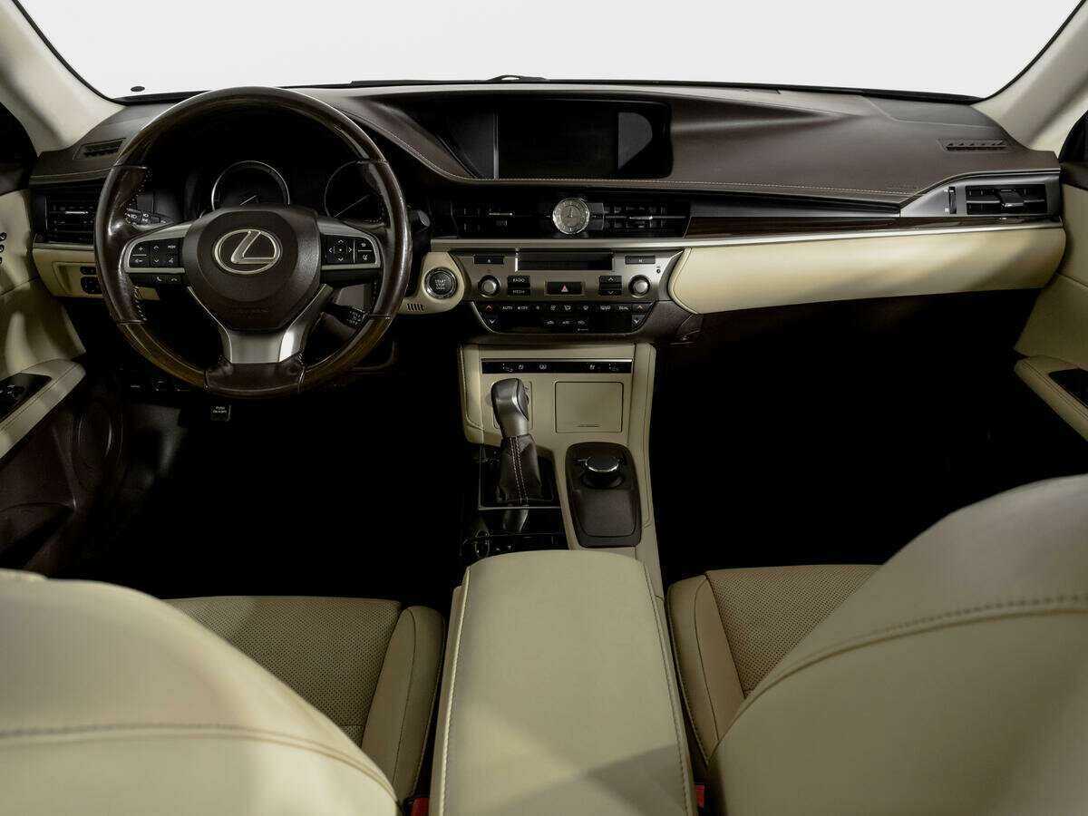 Lexus ES 2015 года с пробегом. Фото: #11