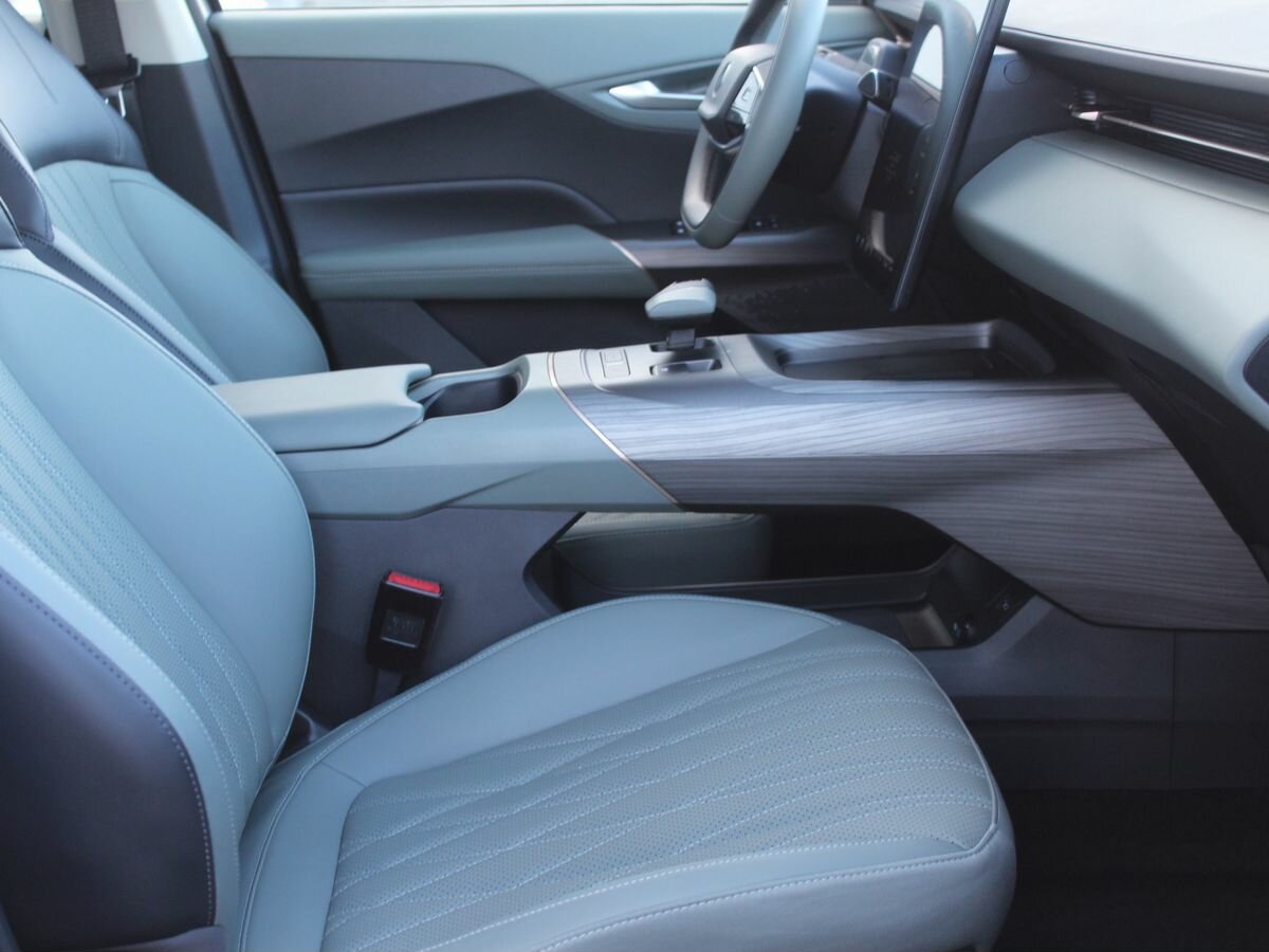 Changan Lamore 2023 года с пробегом. Фото: #21