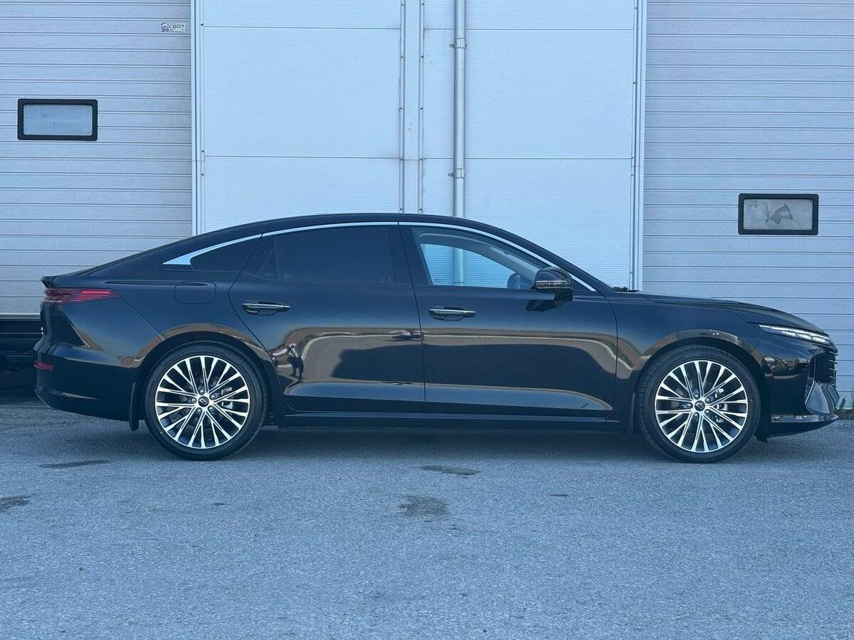 FAW Bestune B70 2024 года с пробегом. Фото: #3