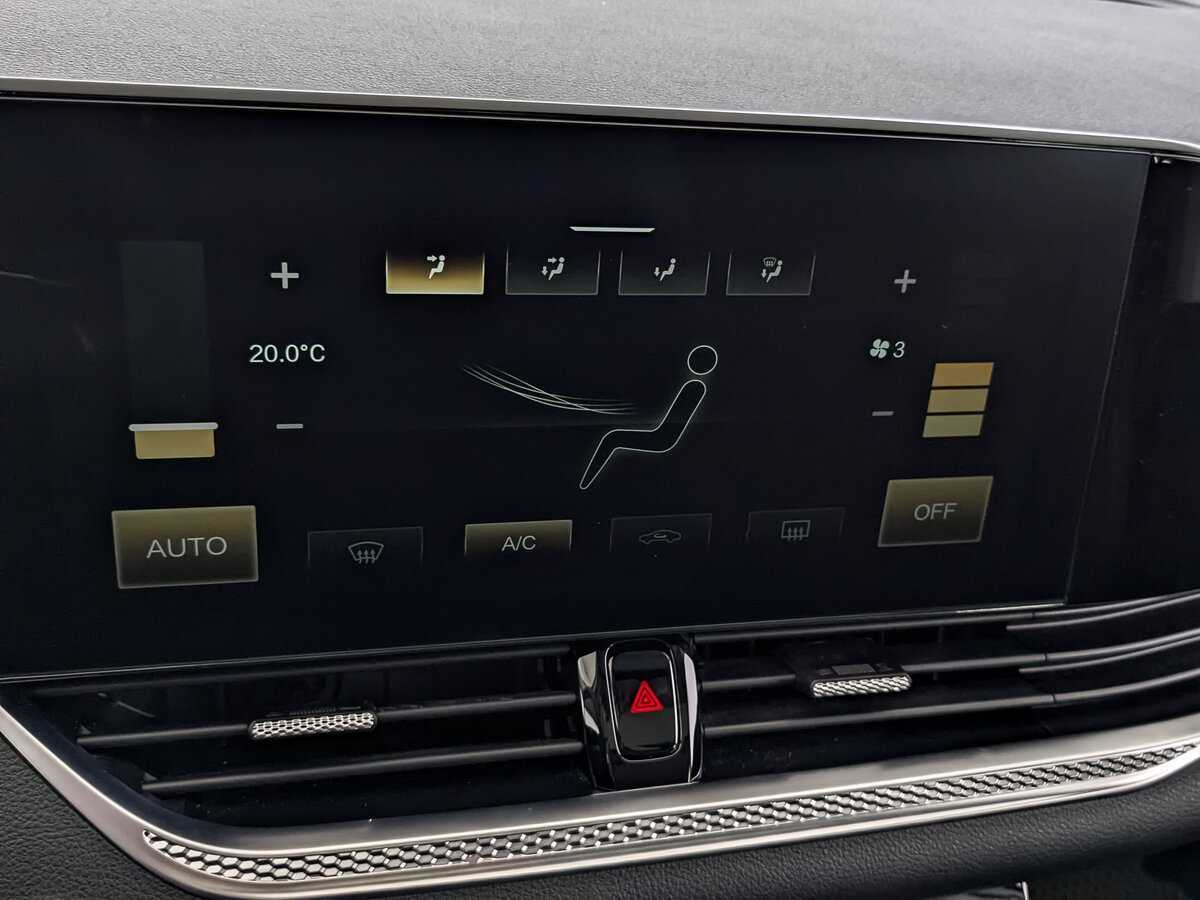 FAW Bestune B70 2023 года с пробегом. Фото: #24