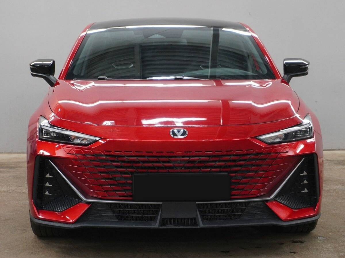 Changan UNI-V 2023 года с пробегом. Фото: #1