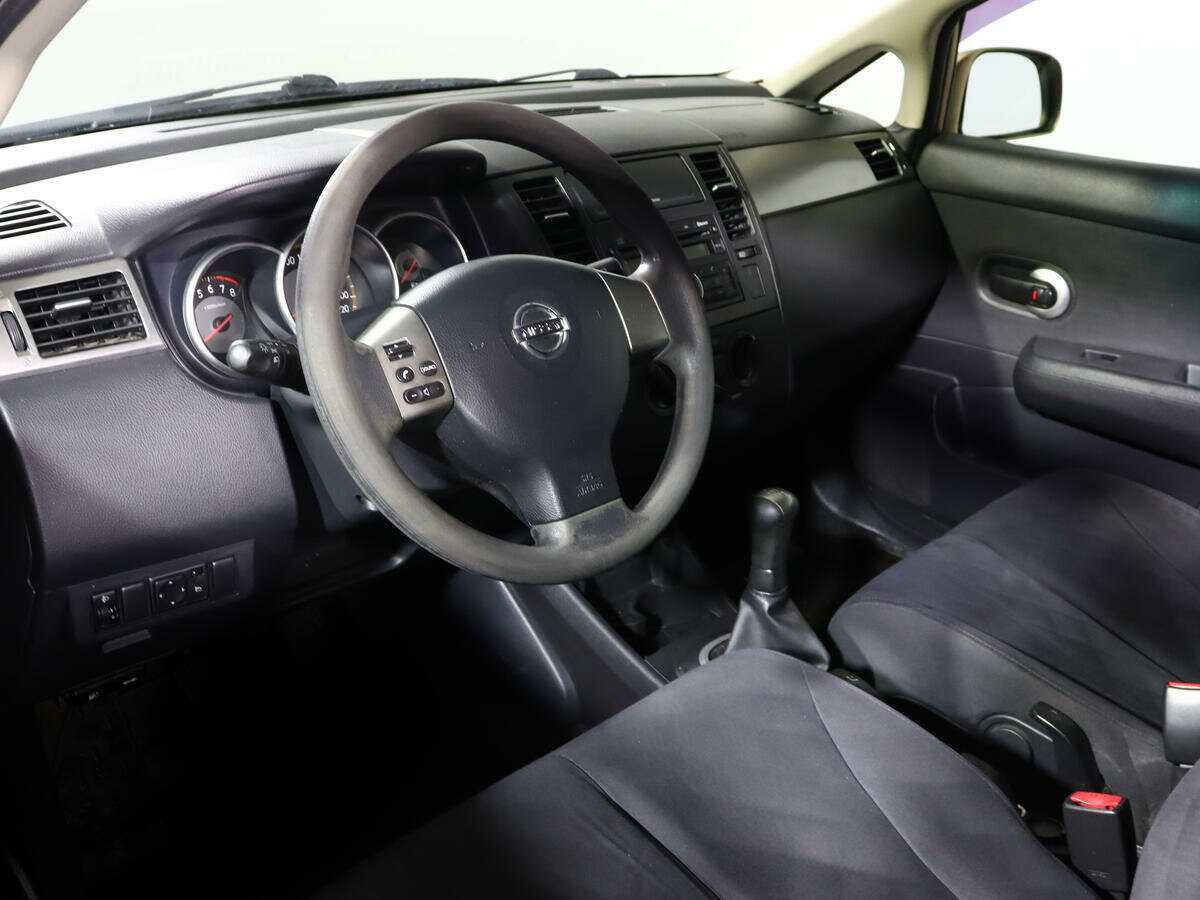 Nissan Tiida 2007 года с пробегом. Фото: #10