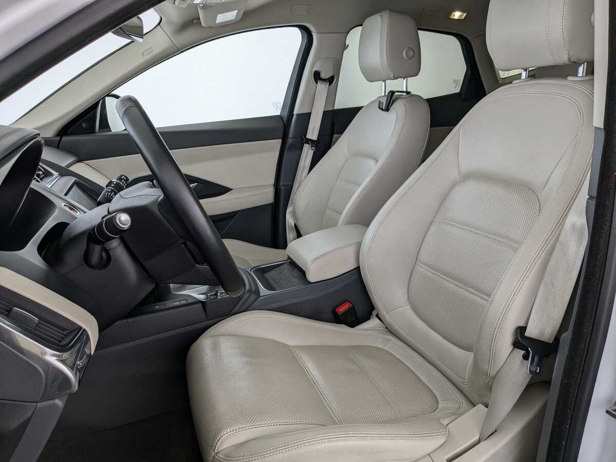 Jaguar E-Pace 2019 года с пробегом. Фото: #16