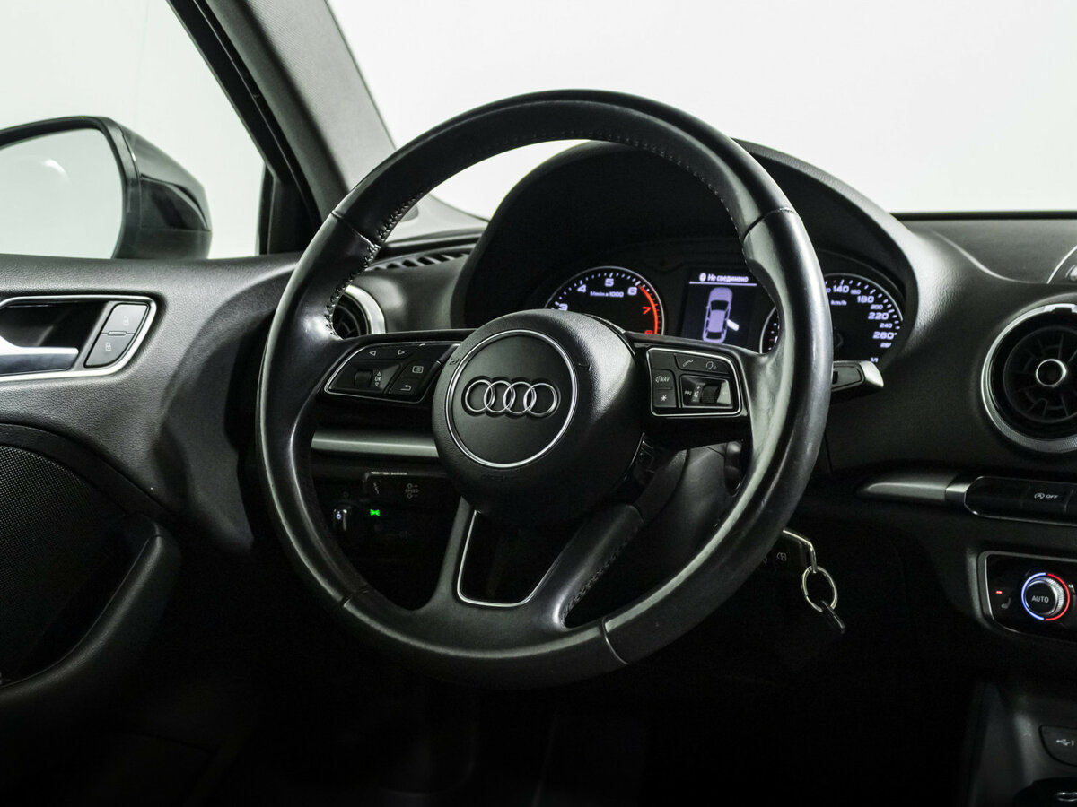 Audi A3 2017 года с пробегом. Фото: #9