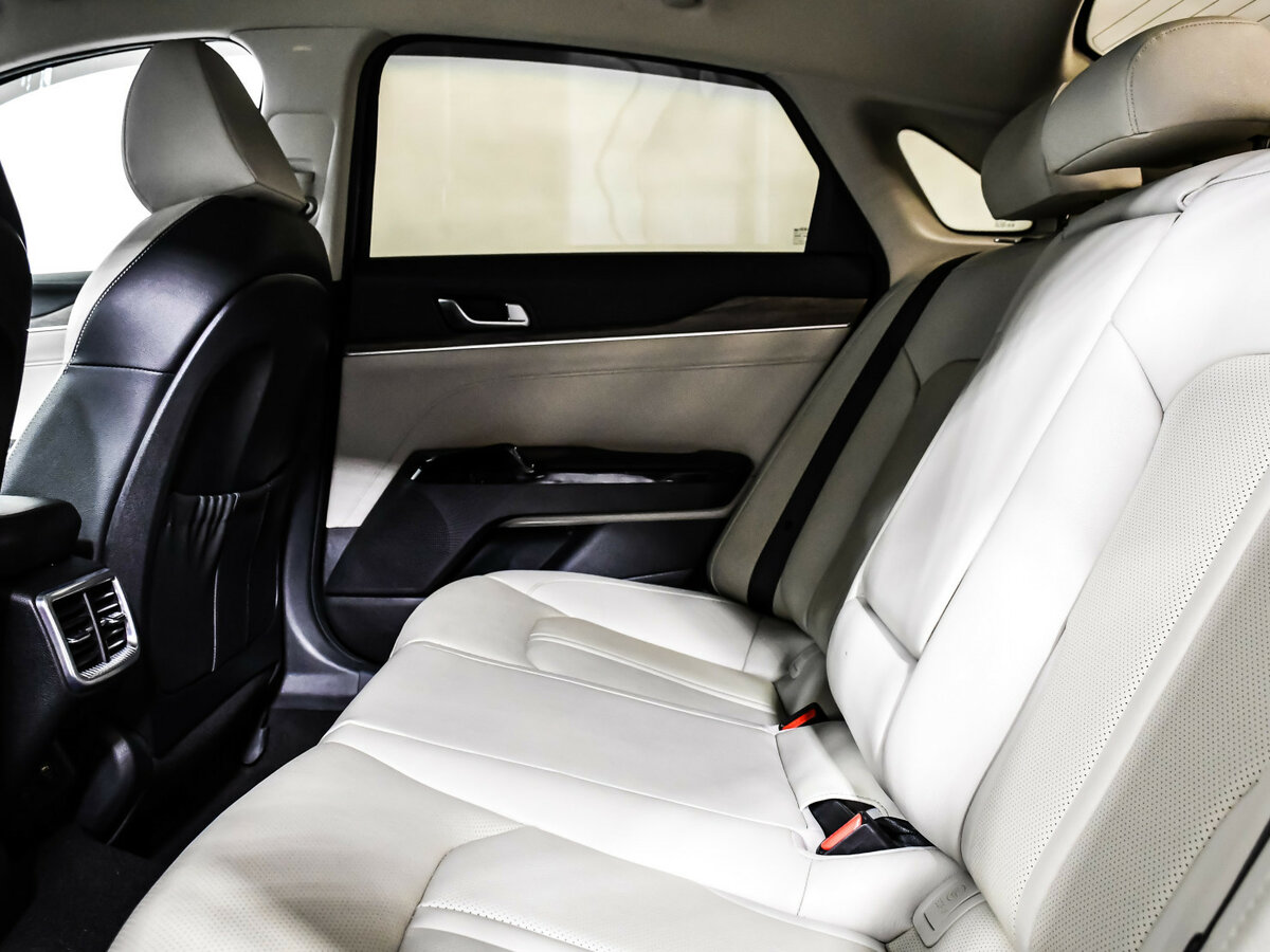 Kia K5 2021 года с пробегом. Фото: #9