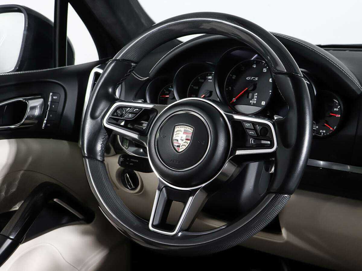 Porsche Cayenne 2015 года с пробегом. Фото: #16