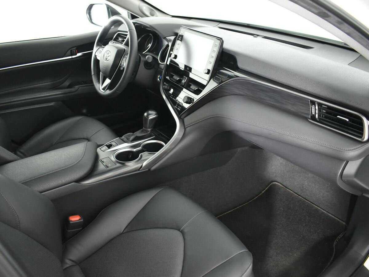 Toyota Camry 2021 года с пробегом. Фото: #8