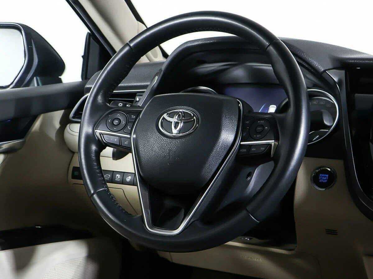 Toyota Camry 2021 года с пробегом. Фото: #17