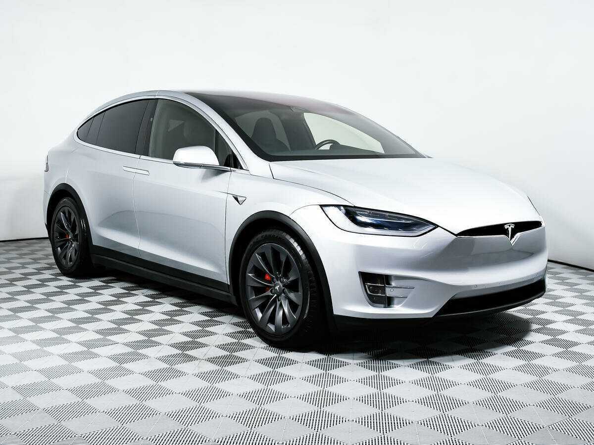 Tesla Model X 2018 года с пробегом. Фото: #2
