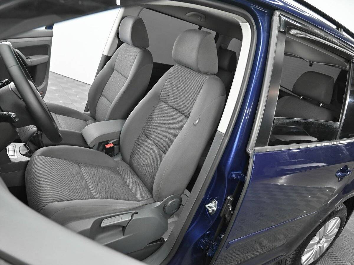 Volkswagen Touran 2007 года с пробегом. Фото: #5