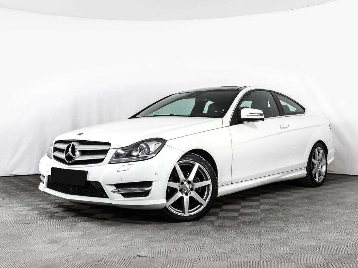 Mercedes-Benz C-Класс 2015 года с пробегом. Посмотреть фото