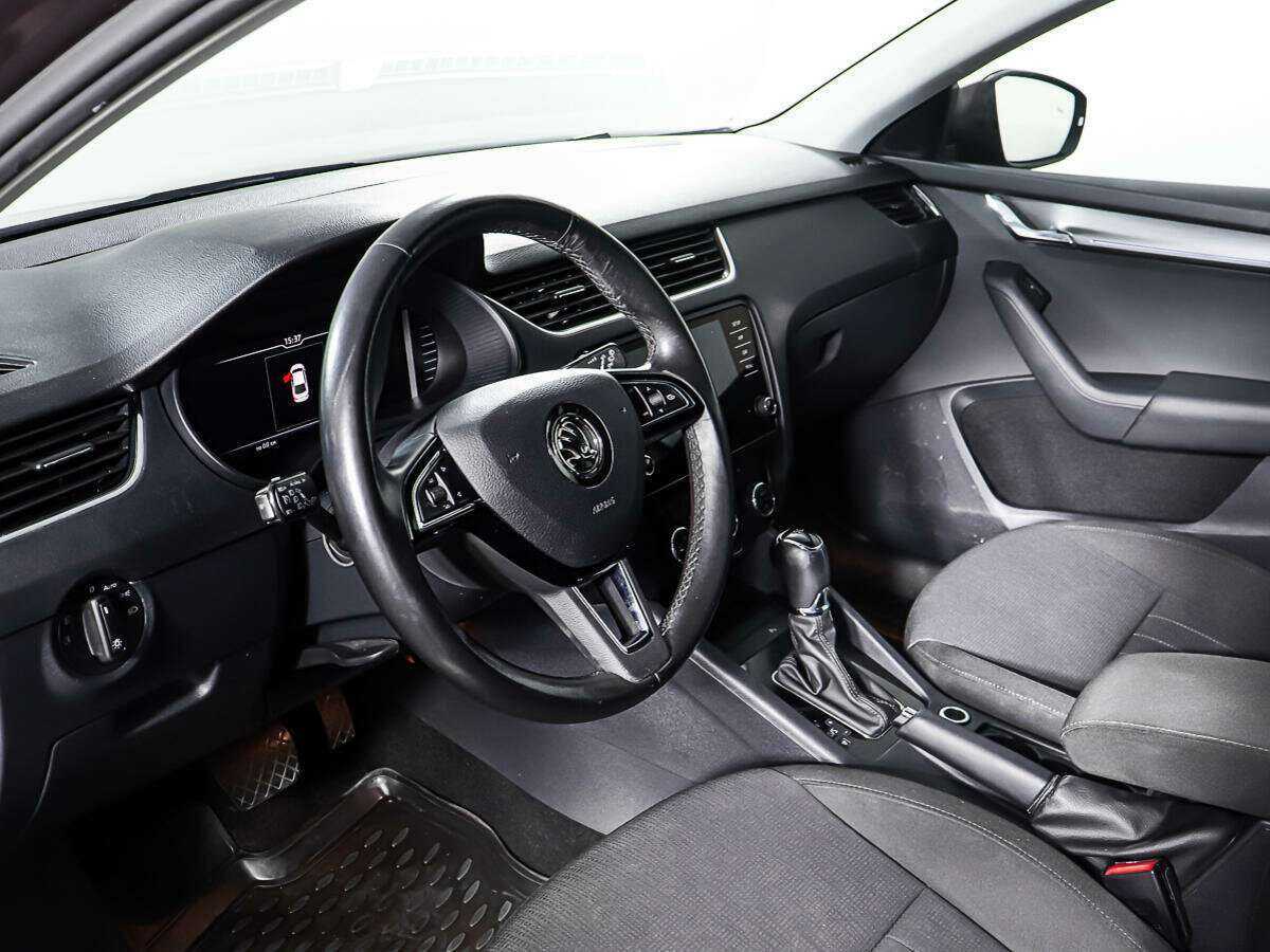 Skoda Octavia 2018 года с пробегом. Фото: #12