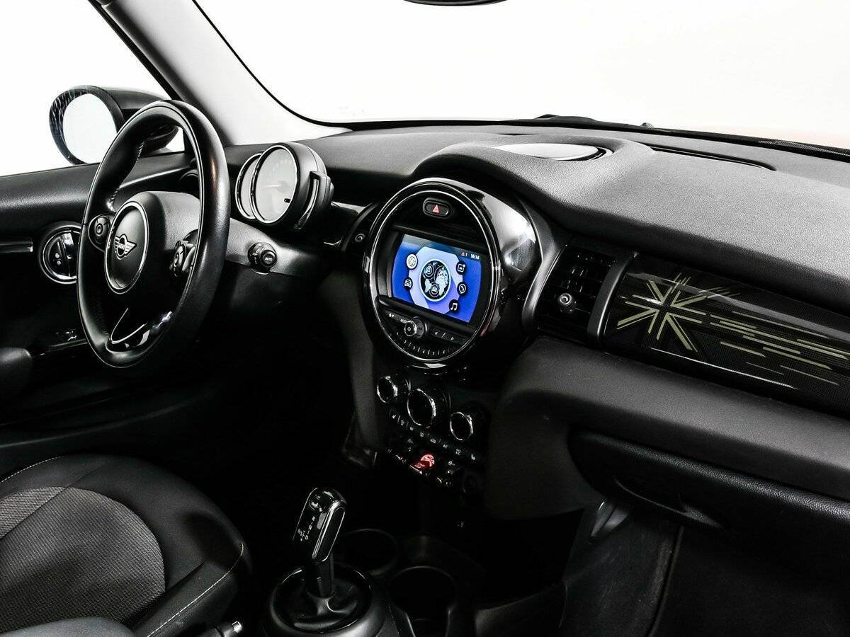 Mini Hatch 2020 года с пробегом. Фото: #8
