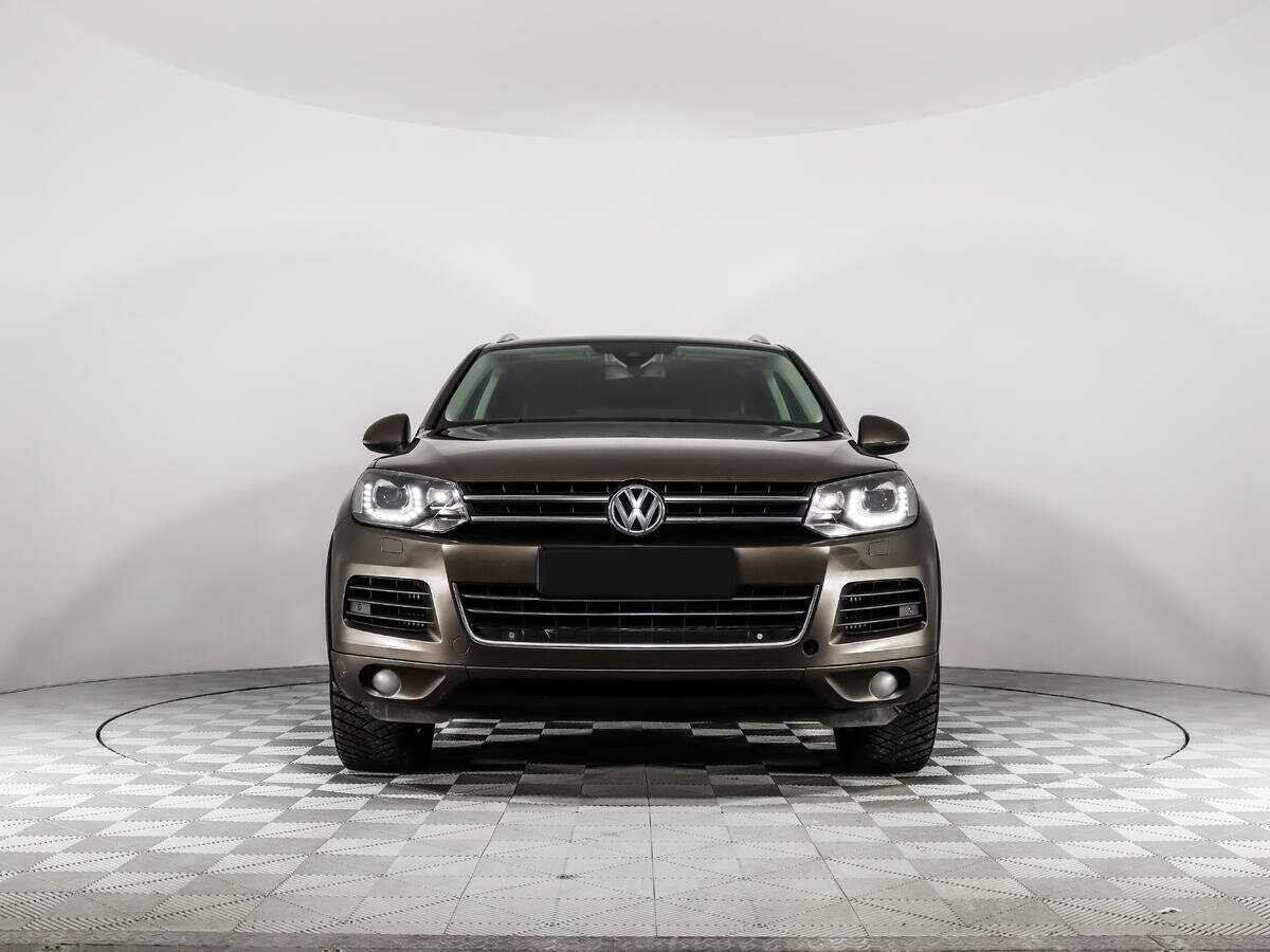 Volkswagen Touareg 2012 года с пробегом. Фото: #1