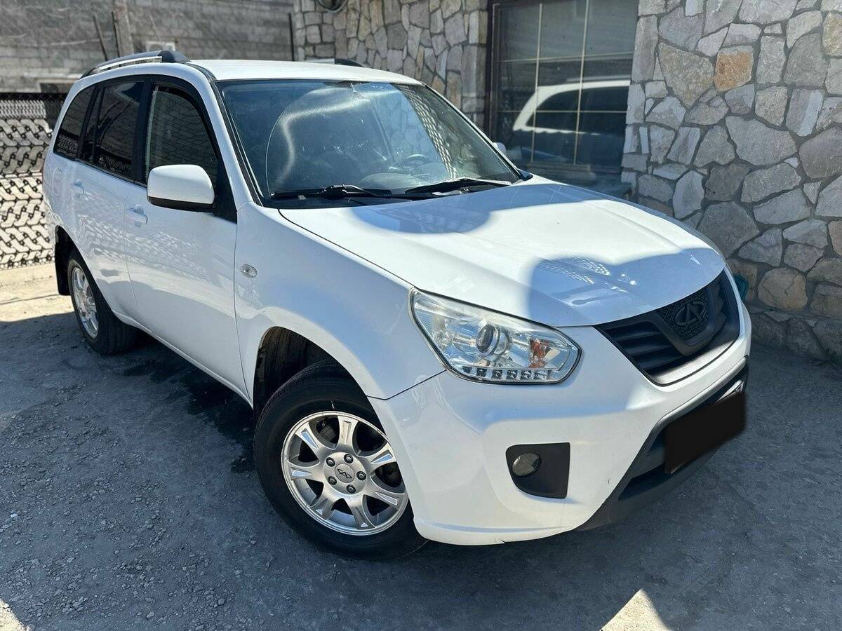 Chery Tiggo (T11) 2015 года с пробегом. Фото: #0