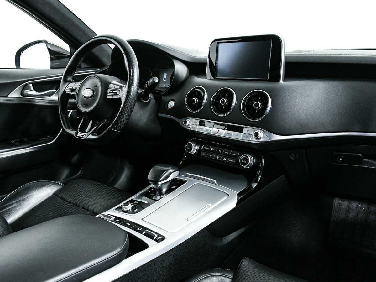 Kia Stinger 2018 года с пробегом. Фото: #8