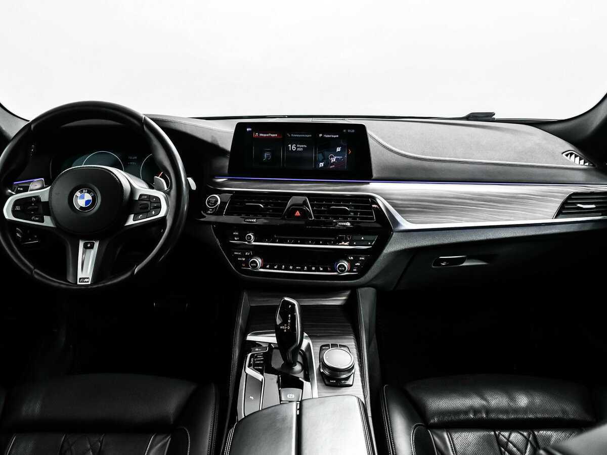 BMW 5 серии 2019 года с пробегом. Фото: #10