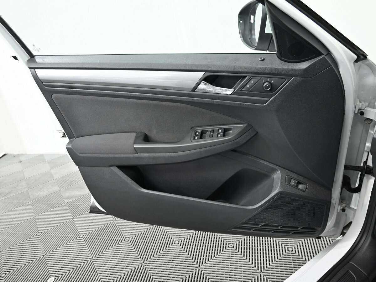 Volkswagen Bora 2022 года с пробегом. Фото: #12