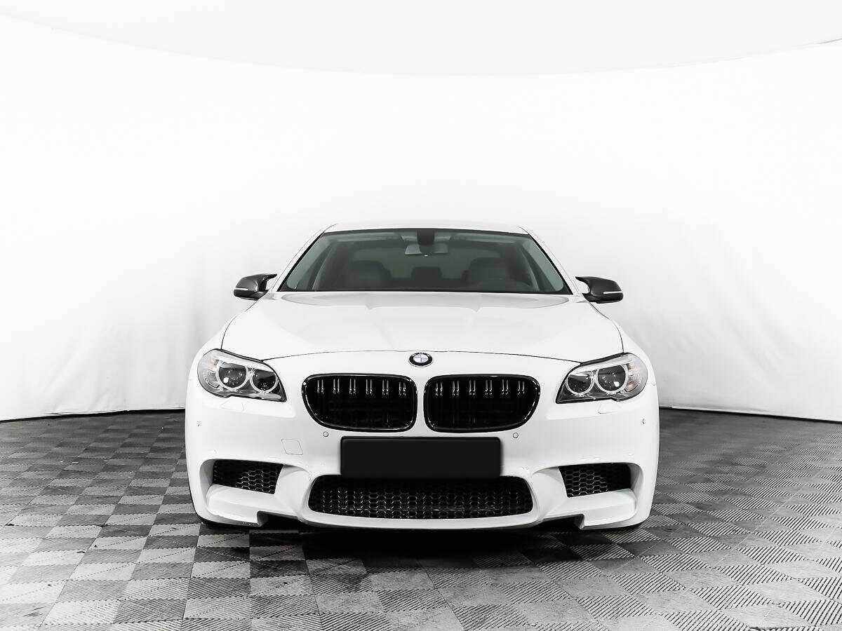 BMW 5 серии 2014 года с пробегом. Фото: #1
