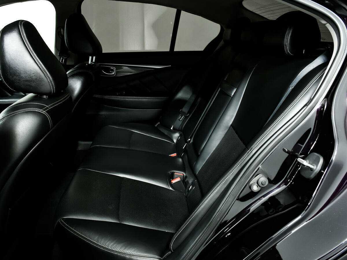 Infiniti Q50 2015 года с пробегом. Фото: #11