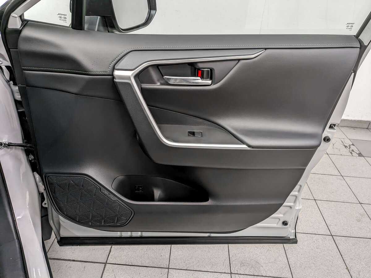 Toyota RAV4 2022 года с пробегом. Фото: #19