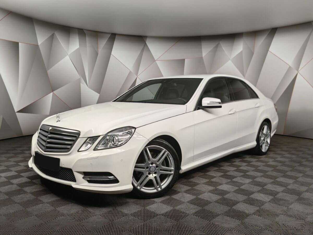 Mercedes-Benz E-Класс 2013 года с пробегом. Посмотреть фото