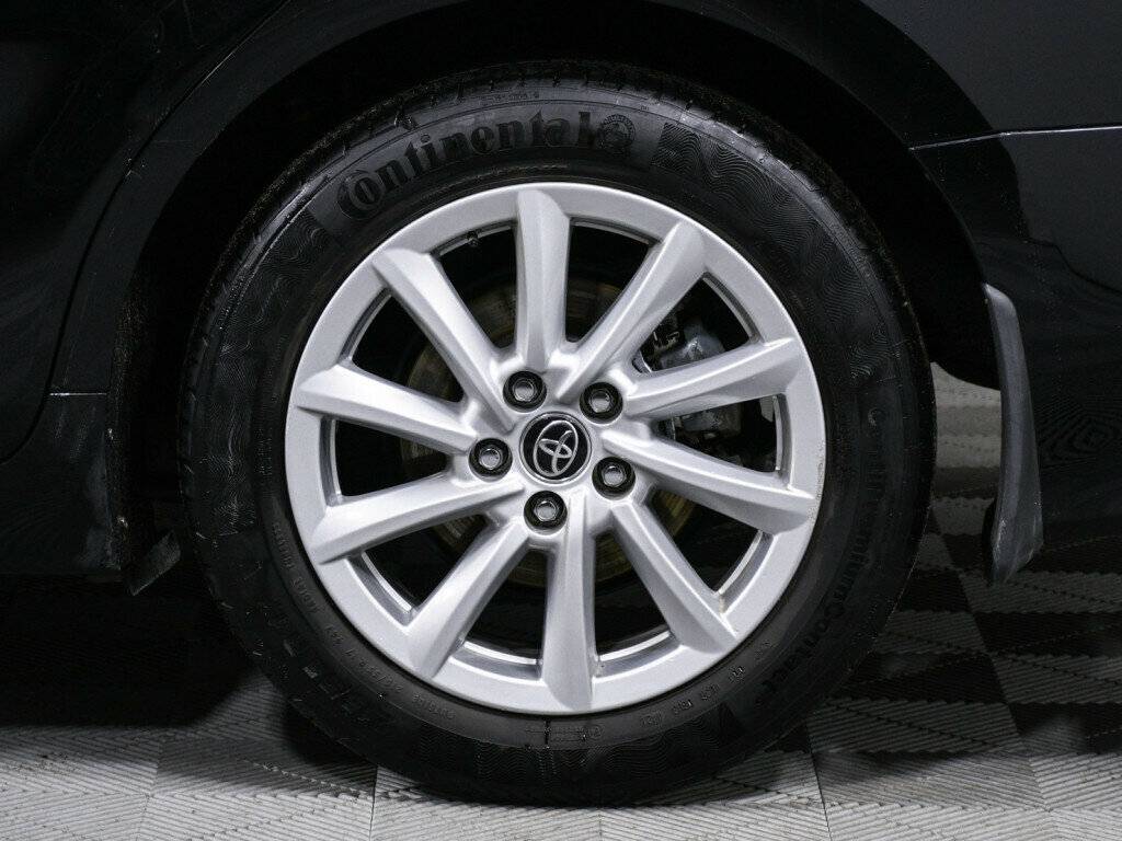 Toyota Camry 2021 года с пробегом. Фото: #13