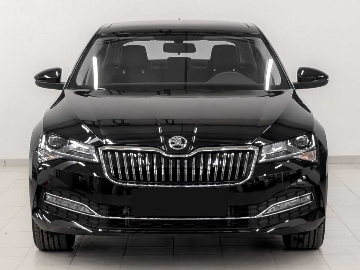 Skoda Superb 2024 года с пробегом. Фото: #1