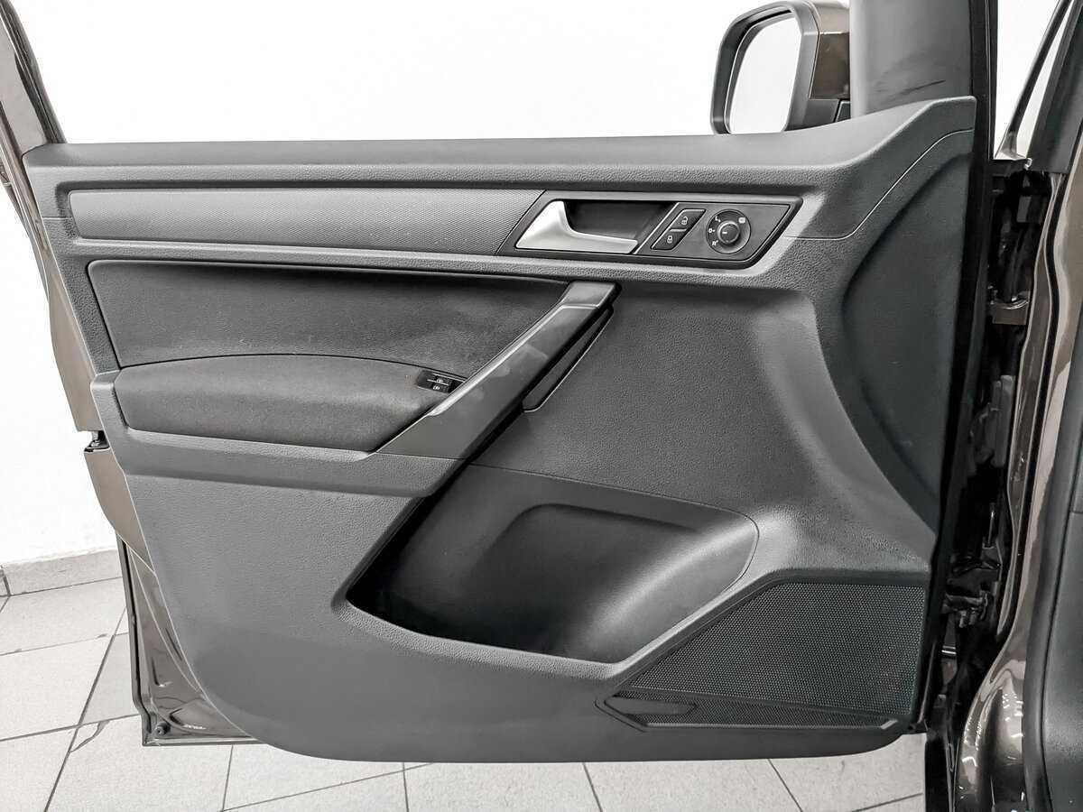 Volkswagen Caddy 2018 года с пробегом. Фото: #18