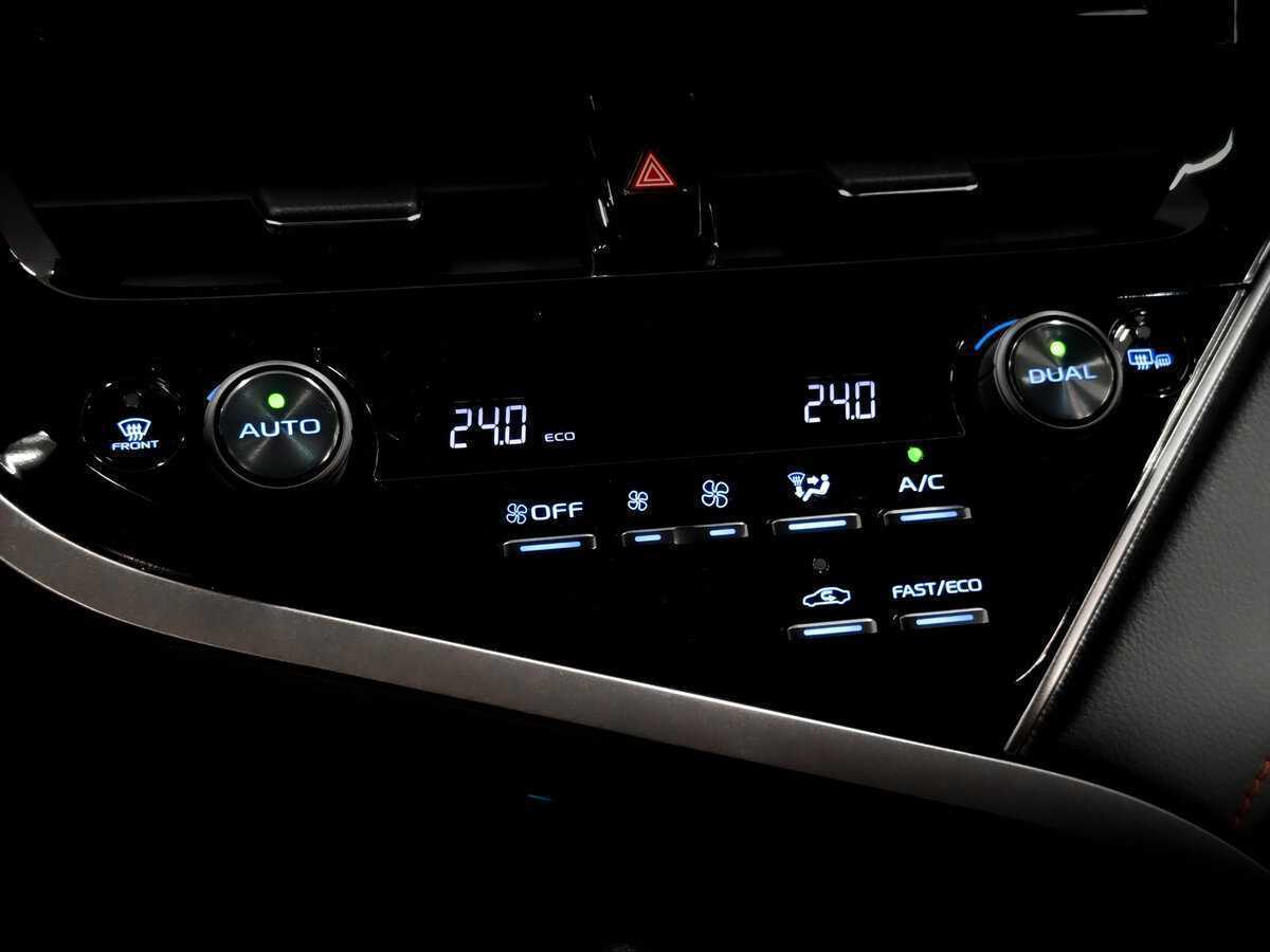 Toyota Camry 2022 года с пробегом. Фото: #25