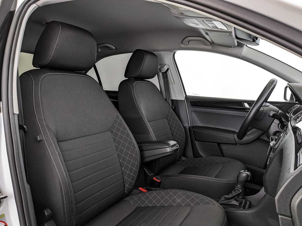 Skoda Rapid 2019 года с пробегом. Фото: #19