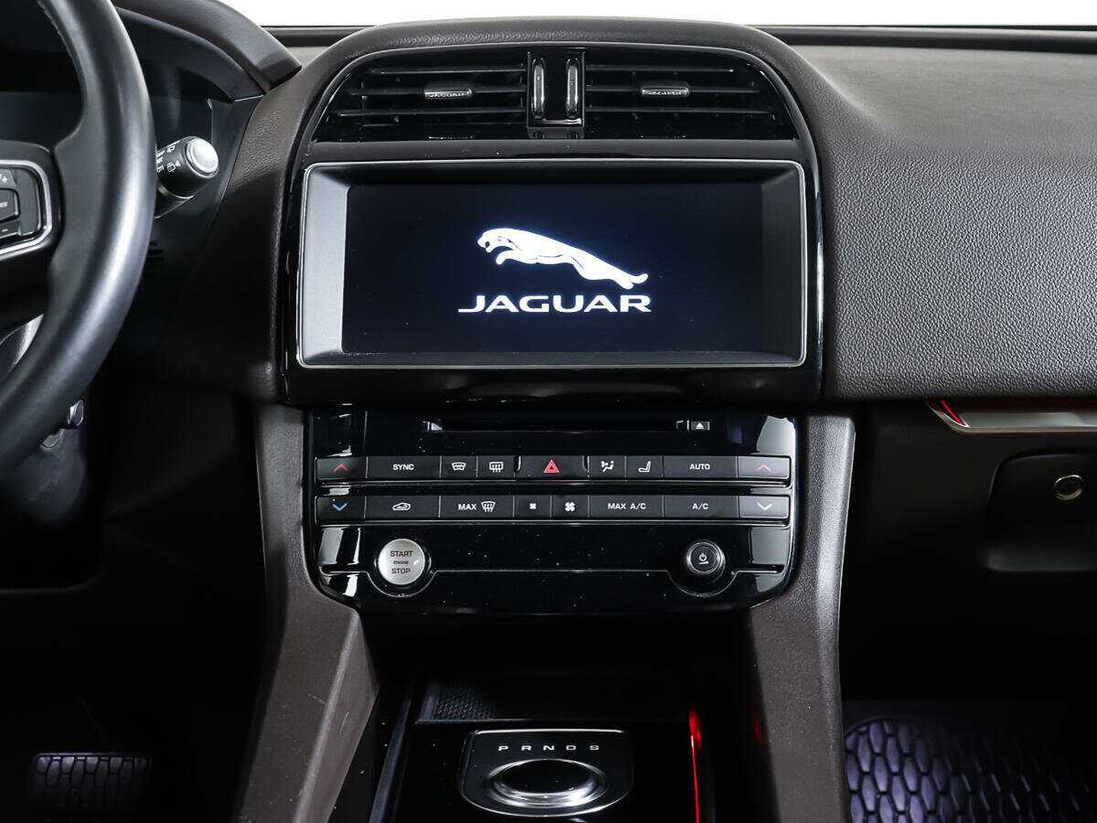 Jaguar F-Pace 2016 года с пробегом. Фото: #13