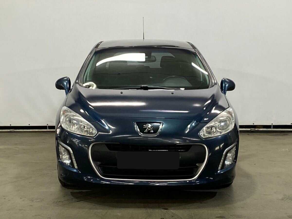Peugeot 308 2011 года с пробегом. Фото: #1