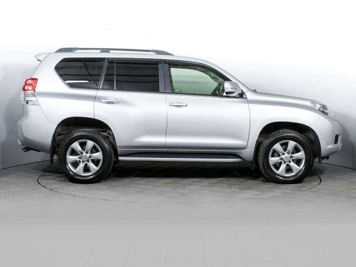 Toyota Land Cruiser Prado 2011 года с пробегом. Фото: #3