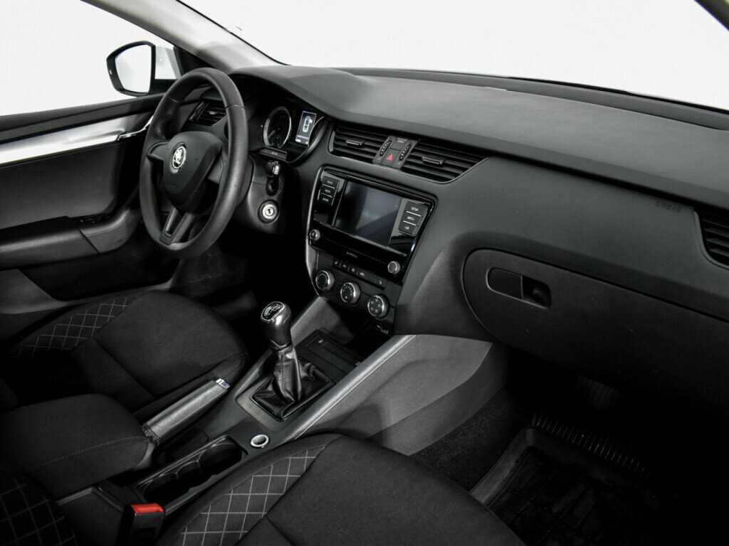 Skoda Octavia 2019 года с пробегом. Фото: #8