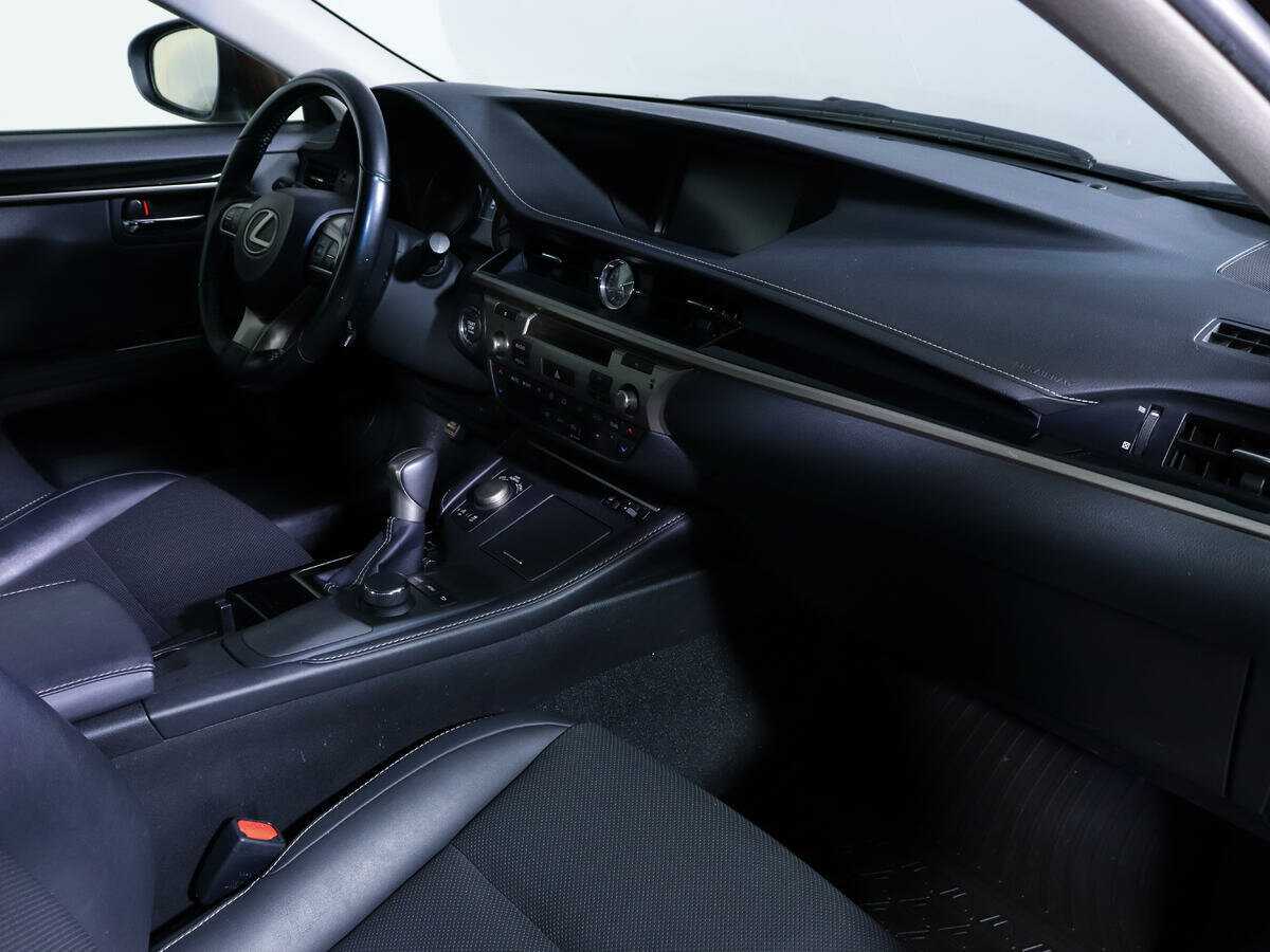 Lexus ES 2016 года с пробегом. Фото: #8