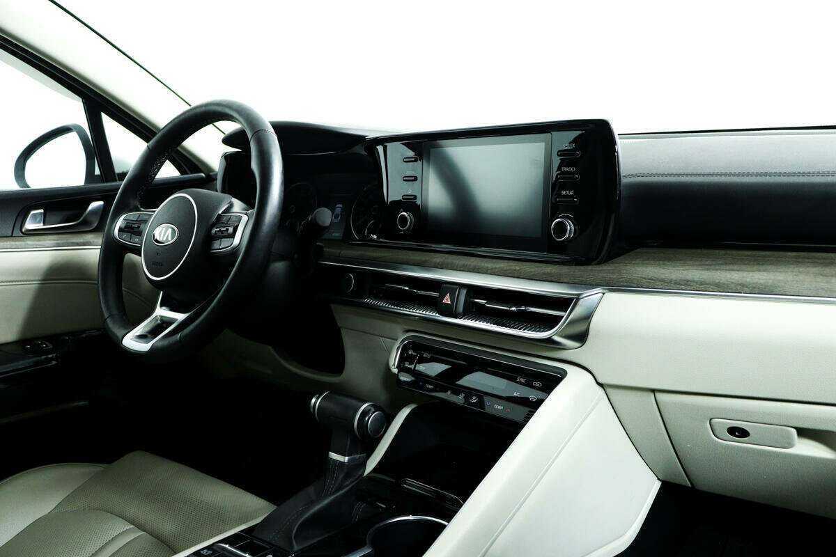 Kia K5 2021 года с пробегом. Фото: #8