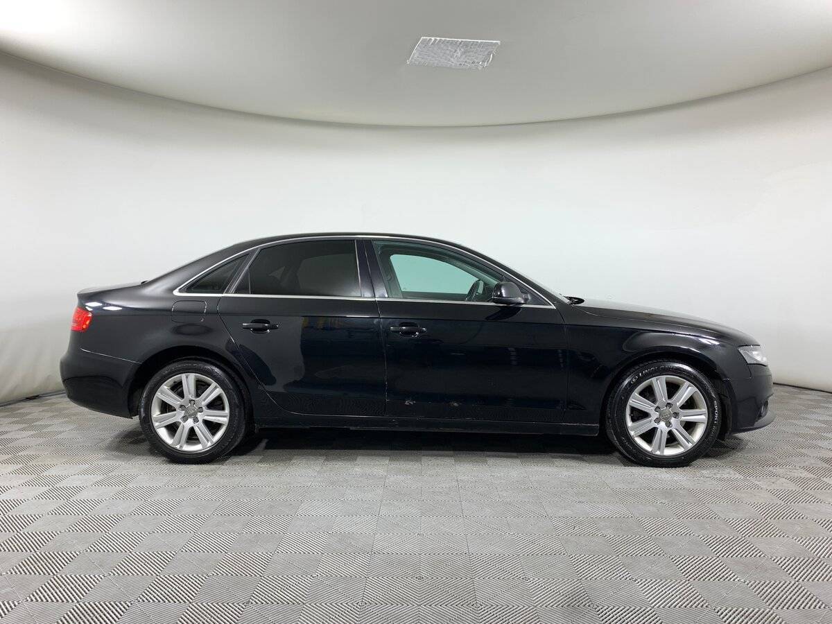 Audi A4 2010 года с пробегом. Фото: #3