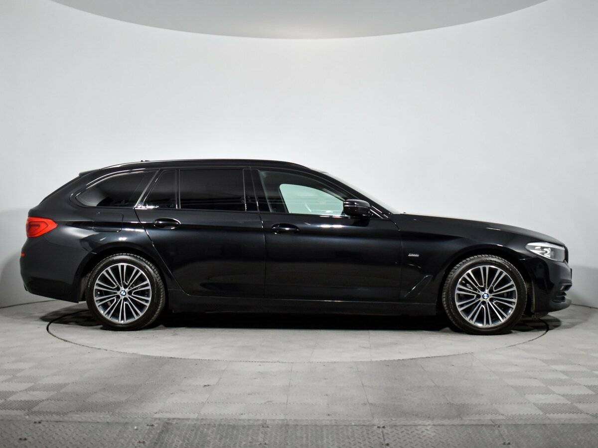 BMW 5 серии 2017 года с пробегом. Фото: #3