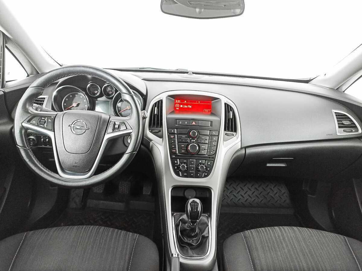 Opel Astra 2011 года с пробегом. Фото: #11
