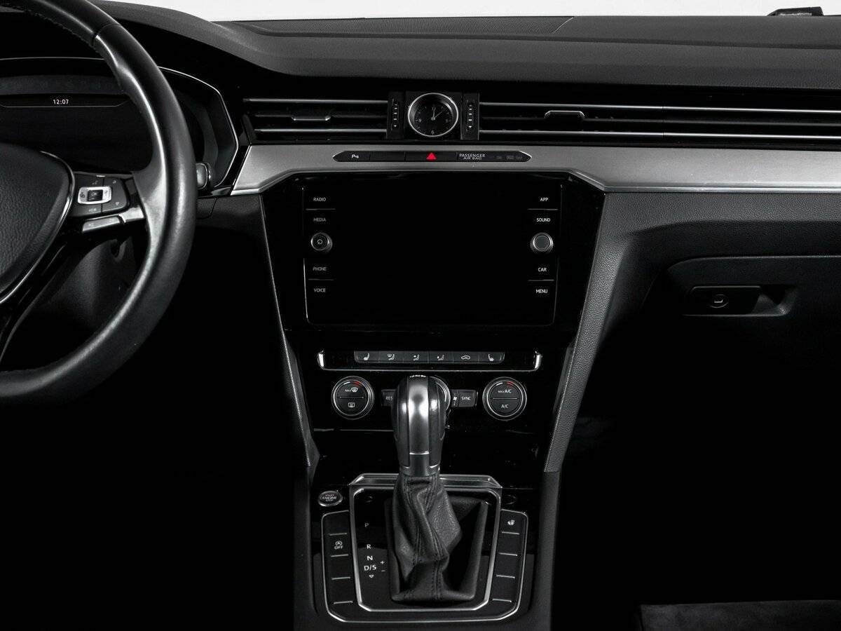 Volkswagen Passat 2019 года с пробегом. Фото: #12