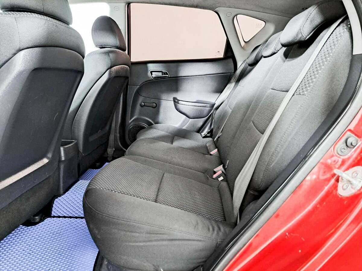 Hyundai i30 2009 года с пробегом. Фото: #9