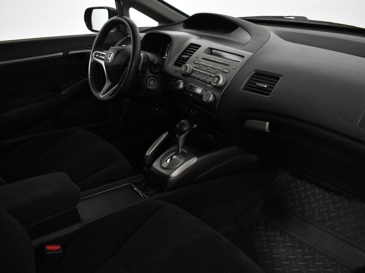 Honda Civic 2009 года с пробегом. Фото: #9