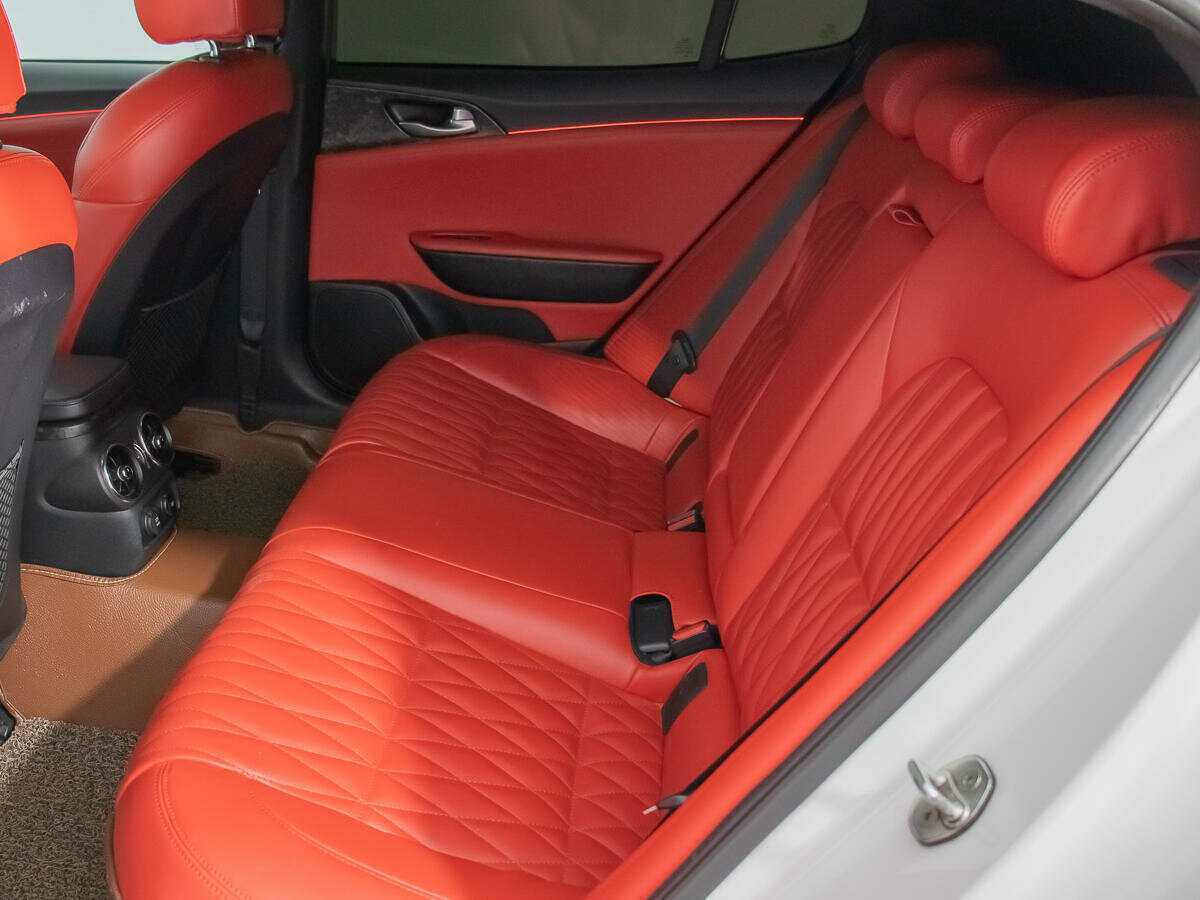 Kia Stinger 2018 года с пробегом. Фото: #10