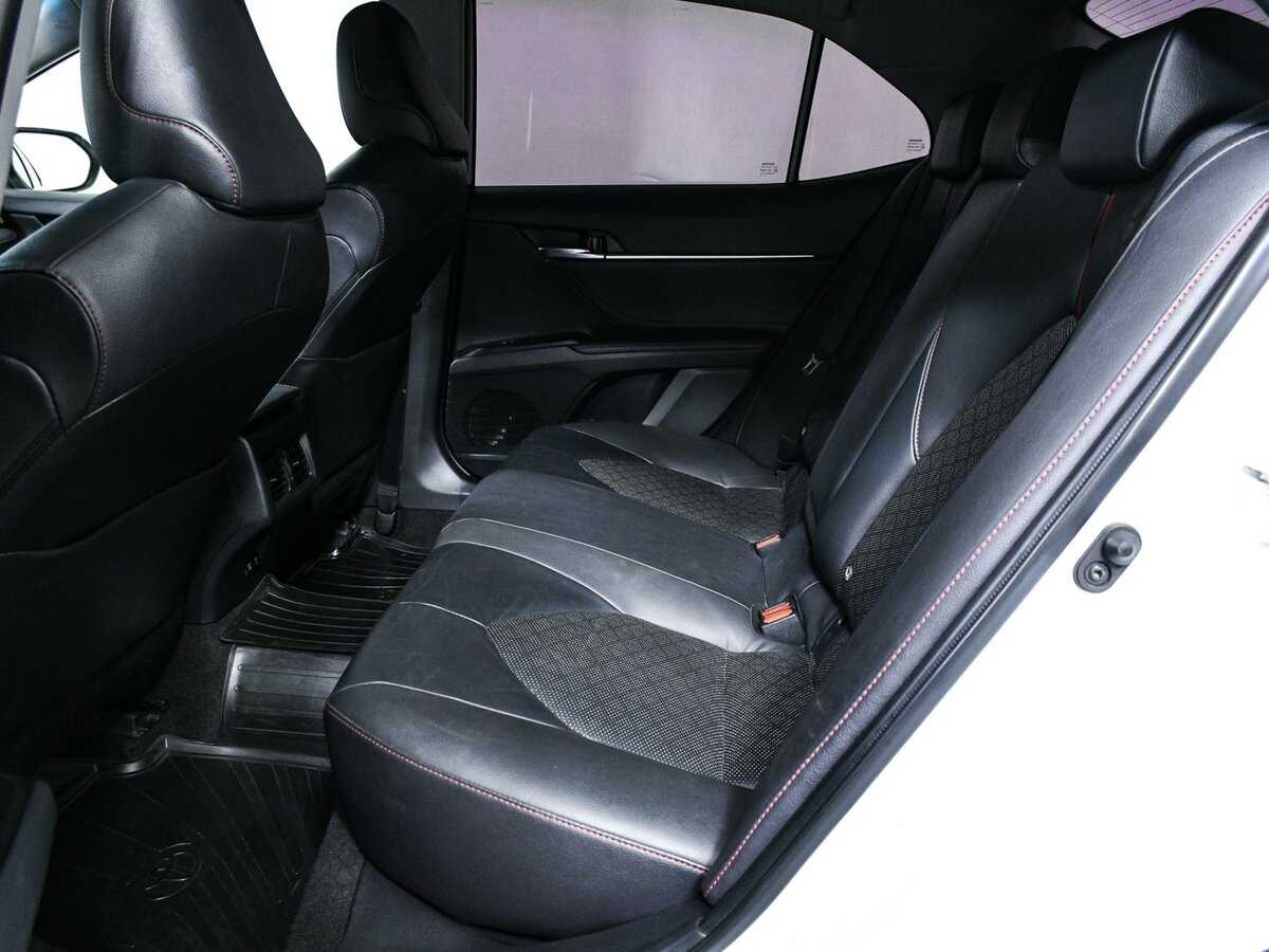 Toyota Camry 2021 года с пробегом. Фото: #11