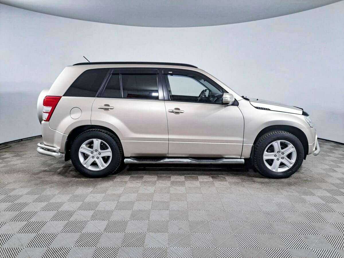 Suzuki Grand Vitara 2011 года с пробегом. Фото: #3