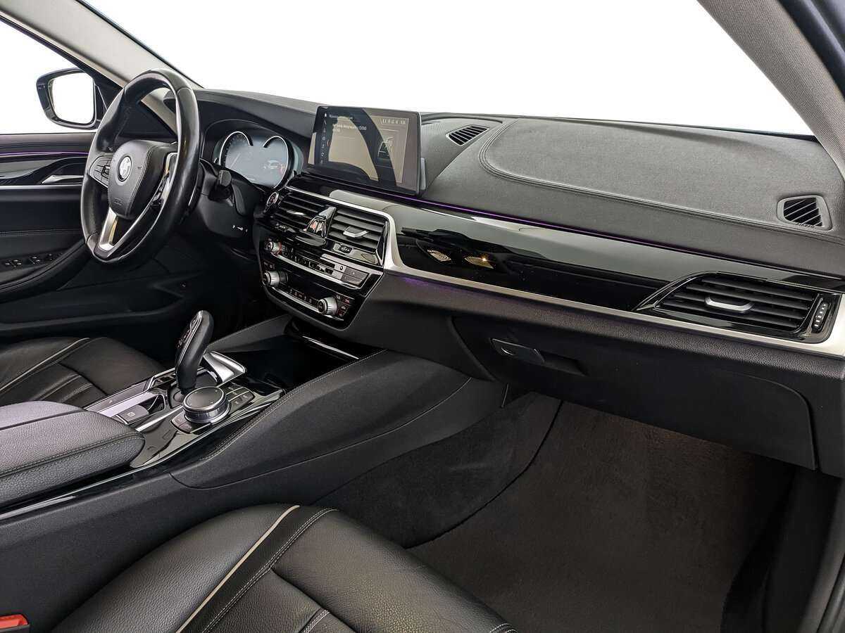 BMW 5 серии 2019 года с пробегом. Фото: #8
