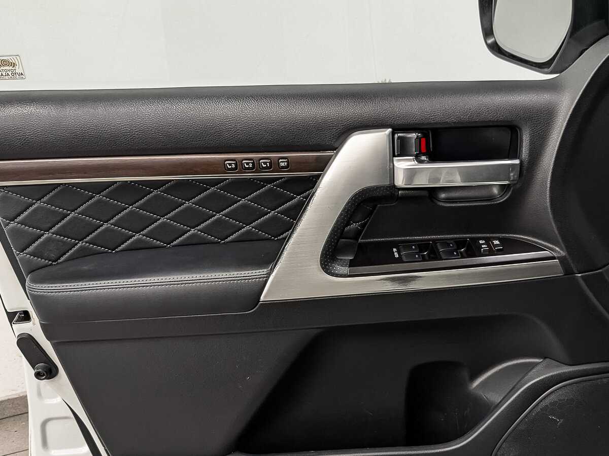 Toyota Land Cruiser 2017 года с пробегом. Фото: #15
