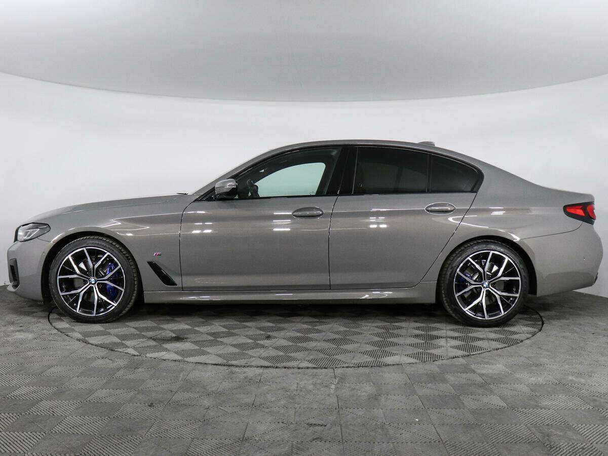 BMW 5 серии 2021 года с пробегом. Фото: #4